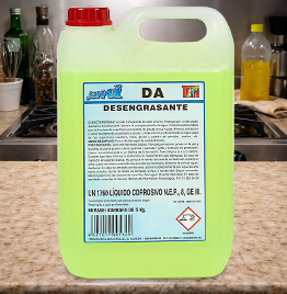 Cómo quitar la grasa pegada en la cocina: 5 Trucos infalibles y rápidos